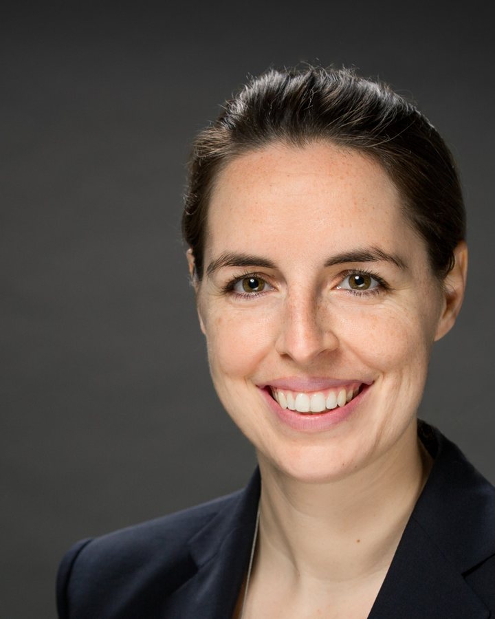Porträt Dr. Corinna Geiger